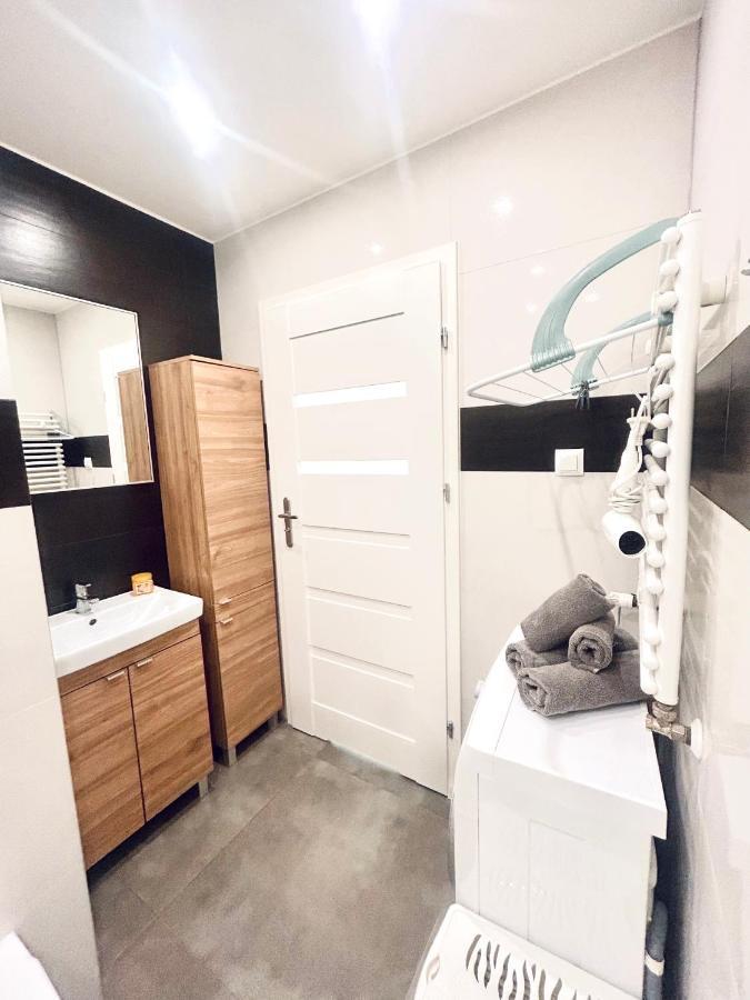 Downtownapartments Andy Air-Conditioned, Underground Parking Available ジェシュフ エクステリア 写真